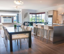 The Condo On The Beach - Onetangi - Luxury at The Sands by Waiheke Unlimited