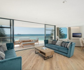 Oceanside Haven - Stunning views of Mauao, Main Beach and the Ocean