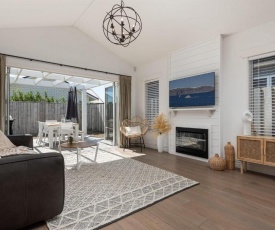 Gorgeous Contemporary Home in Peaceful Papamoa Beach