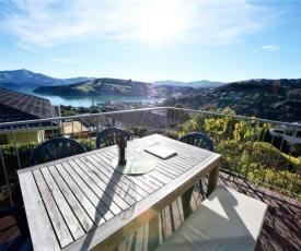 Akaroa Harbour View - Christchurch Holiday Homes