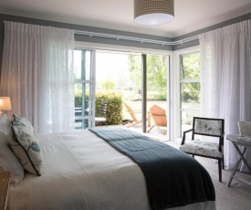 Revive On Oakview Boutique Beauty and Accommodation