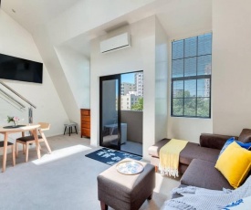 Central 3BR Apartment in CBD w Parking
