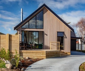 New Snowberry Chalet - Ohakune Holiday Home