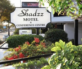 Shadzz Motel