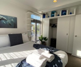 Lovely Parnell Apartment with Carpark