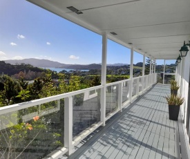 Seaview Central - Coopers Beach Holiday Home