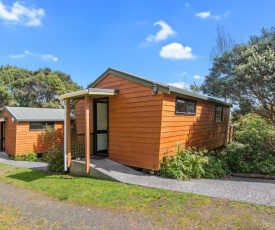 The Hayshed Wairoro Park - Russell Holiday Home