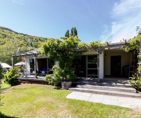 Fantail Cottage - Arrowtown Holiday Home