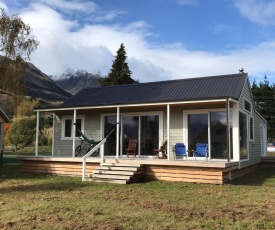 High Country Cottage - Glenorchy home with a view