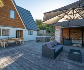 Holly Court Hideaway - Queenstown Holiday Home
