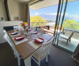 Tekau Family Apartment - Luxe, Comfort and Gorgeous Views