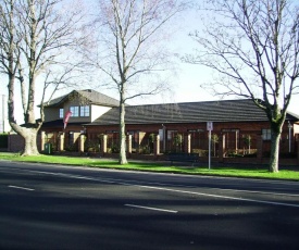 Albert Court Motor Lodge