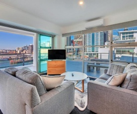 Stunning Harbour & City View Studio l AIRCON & WIFI