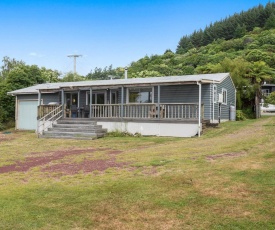 The Lake House - Taupo Holiday Home