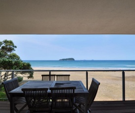 Beachfront Heights - Pauanui Holiday Apartment