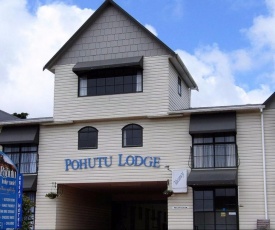 Pohutu Lodge Motel