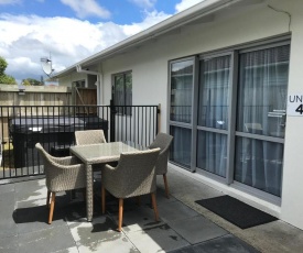 Rose Apartments Central Rotorua- Accommodation & Private Spa