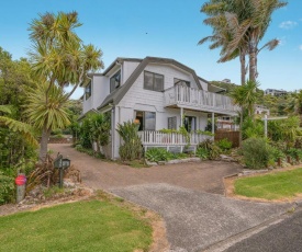 Harbour View - Tairua Holiday Home