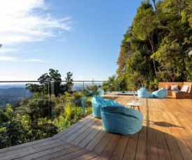 Tree-top luxury in the Waitakere Ranges