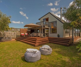 Beaut Bach on Beverley - Whangamata Holiday Home