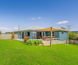 The Blue Rendevous - Whangamata Holiday Home