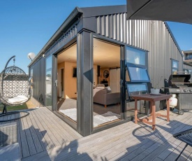 The Rear Deckhouse - Whangamata Holiday Home