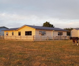 Waihakeke Cottage