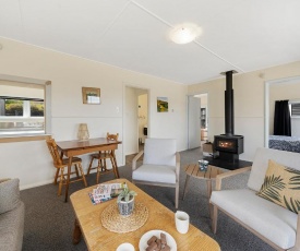 The Green Trout - Paraparaumu Beach Holiday Home