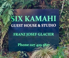 Six Kamahi Guest House & Studio